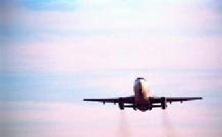 Reguli noi pentru protectia consumatorilor care isi procura bilete de avion online
