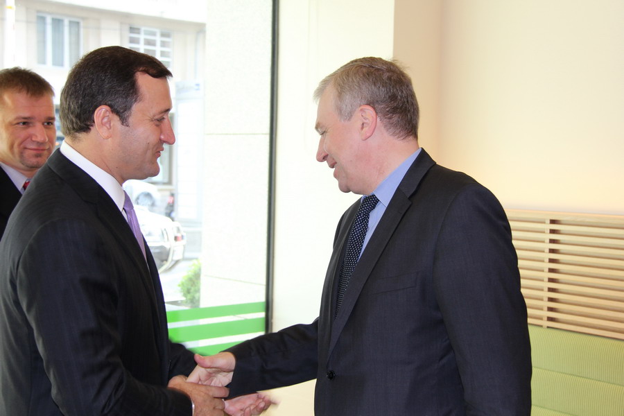 Prim-ministrul Vlad FILAT a avut astăzi la Bucureşti o întrevedere cu Yves LE TERME, Prim-ministrul Belgiei | Comunicate de presă
