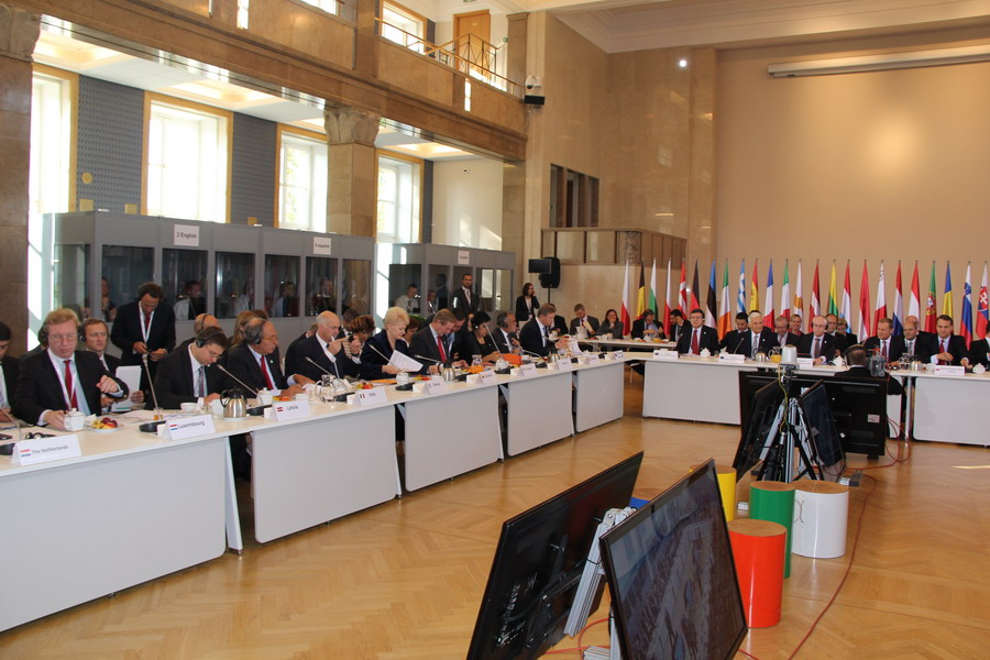 Prim-ministrul Vlad FILAT participă la Summit-ul Parteneriatului Estic, care se desfăşoară la Varşovia, Polonia | Comunicate de presă
