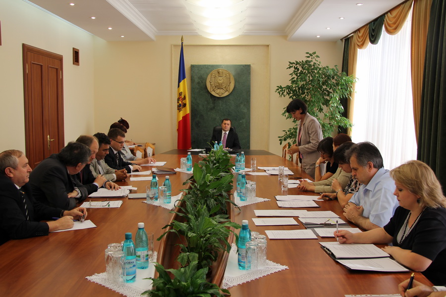 Prim-ministrul Vlad FILAT a prezidat astăzi şedinţa Consiliului naţional al Fondului de Investiţii Sociale din Moldova (FISM) | Comunicate de presă