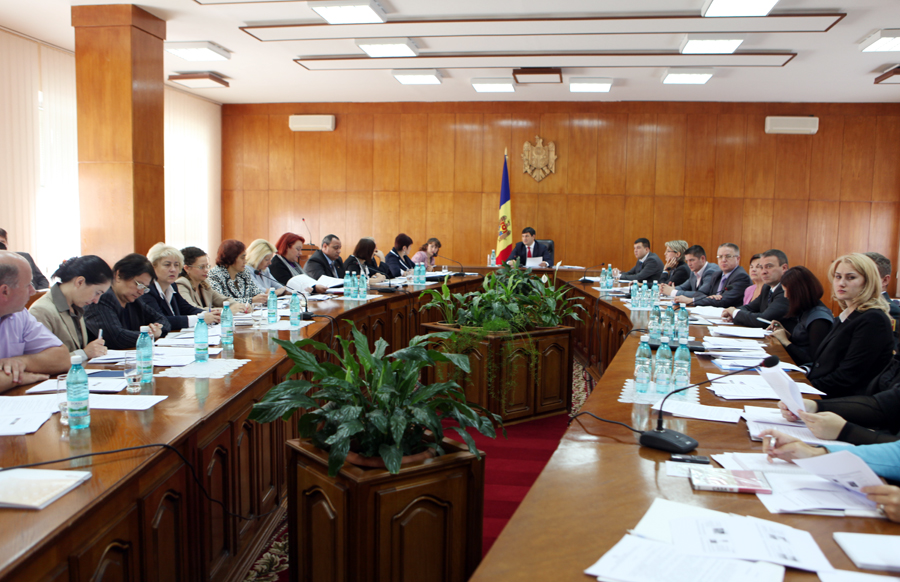 Viceprim-ministrul Mihai MOLDOVANU a prezidat ieri şedinţa Comisiei guvernamentale pentru egalitate între femei şi bărbaţi | Comunicate de presă