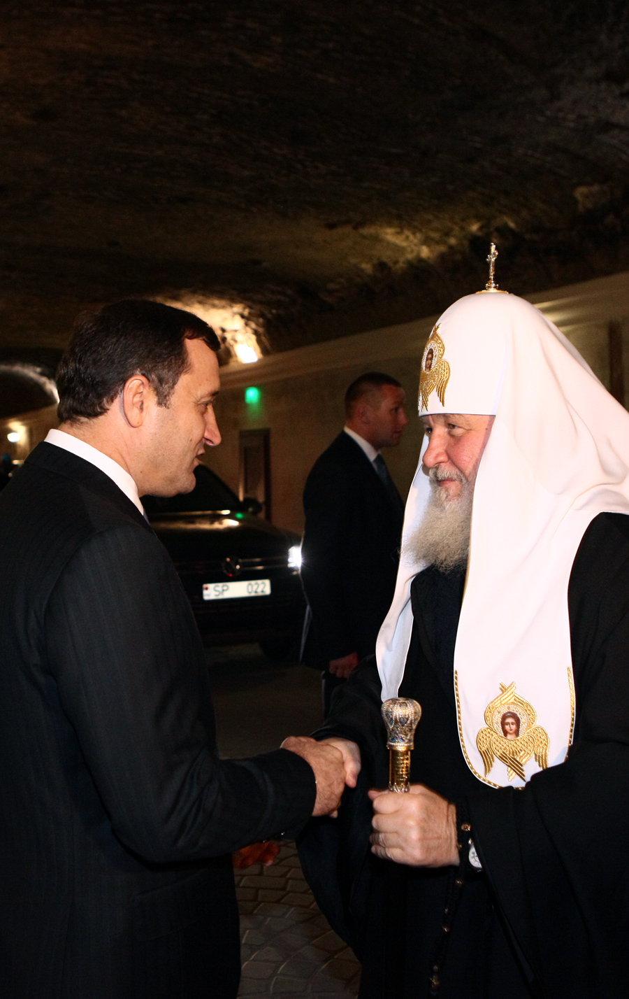 Prim-ministrul Vlad FILAT a avut astăzi un prînz de lucru cu Sanctitatea Sa KIRILL, Patriarhul Moscovei şi al Întregii Rusii | Comunicate de presă