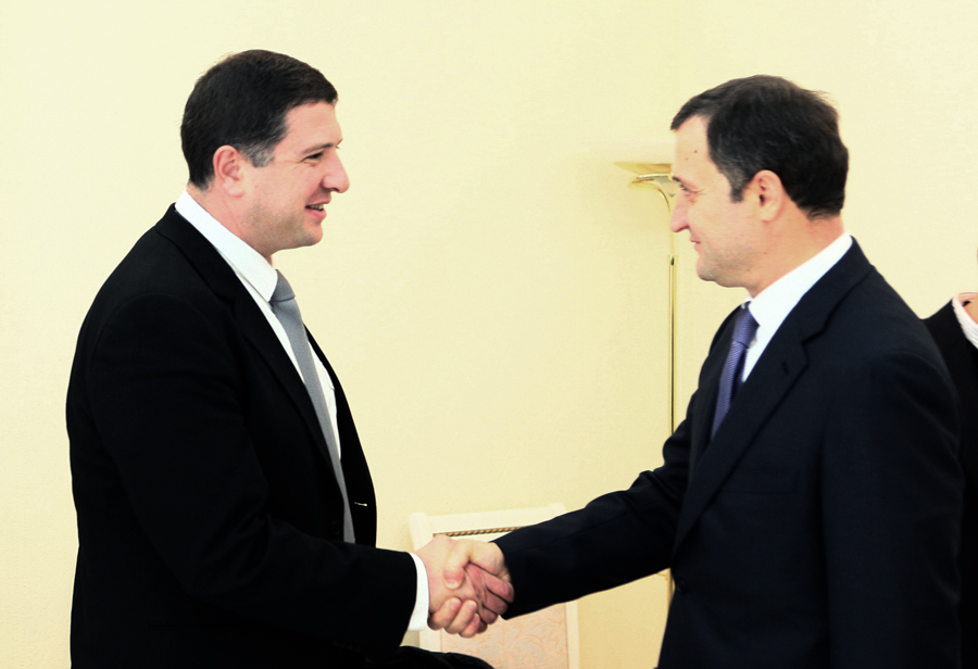 Prim-ministrul Vlad FILAT a avut astăzi o întrevedere cu Giorgi OGULAVA primarul oraşului Tbilisi, Georgia | Comunicate de presă