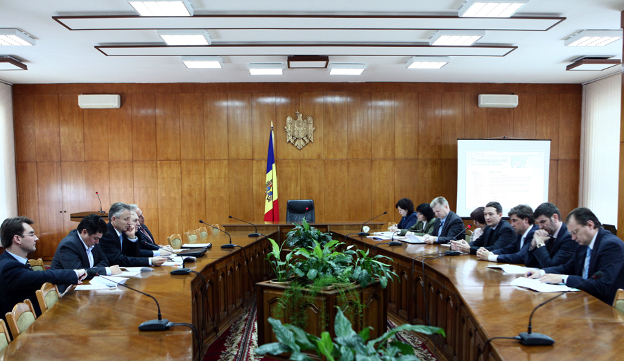 Secretarul General al Guvernului, Victor BODIU a prezidat astăzi şedinţa Comitetului de coordonare a elaborării proiectului documentului naţional de planiticare strategică pentru anii 2012-2020 | Comunicate de presă