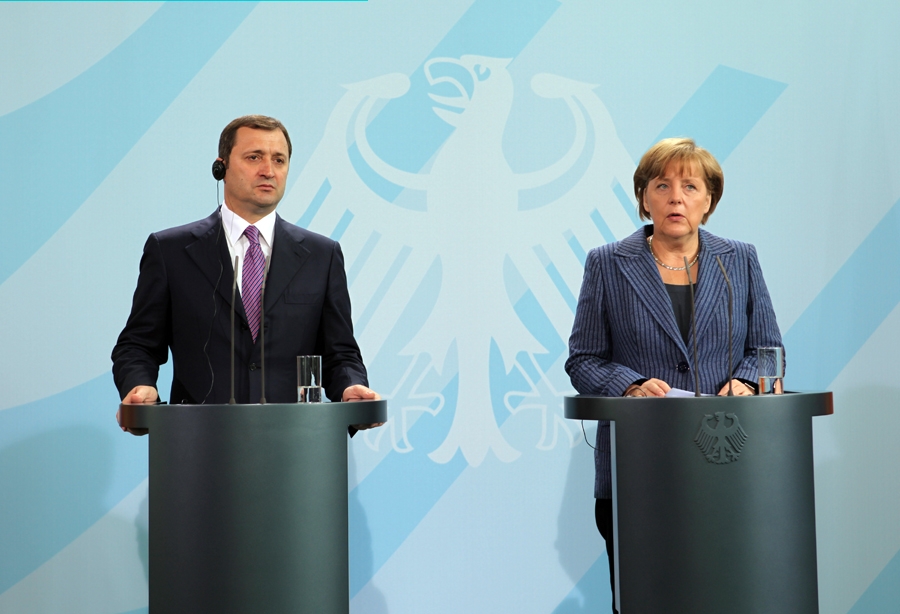 Prim-ministrul Vlad FILAT a adresat un mesaj de felicitare Cancelarului german, Angela MERKEL cu ocazia sărbătorii naţionale a acestei ţări - Ziua Unităţii Germane | Comunicate de presă