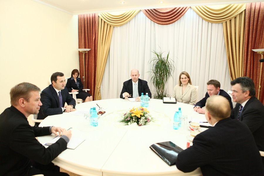 Prim-ministrul Vlad FILAT a avut astăzi o întrevedere cu Daniel A. RUSSELL, adjunctul Secretarului de Stat al Statelor Unite ale Americii | Comunicate de presă