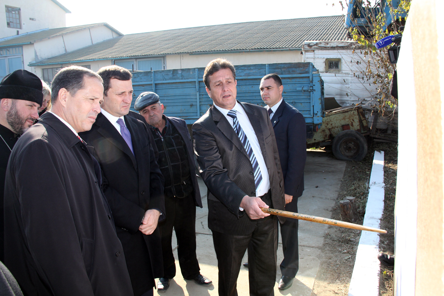 Prim-ministrul Vlad FILAT a vizitat astăzi porţiunea de drum Ceadîr-Lunga – Baurci – Congaz şi s-a documentat asupra mersului lucrărilor de reconstrucţie a acestui traseu | Comunicate de presă