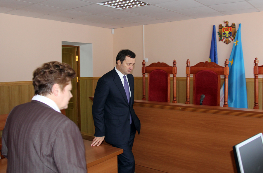 Prim-ministrul Vlad FILAT a participat astăzi la festivitatea de inaugurare a Curţii de Apel din or. Comrat, edificiul căreia a fost recent reconstruit | Comunicate de presă