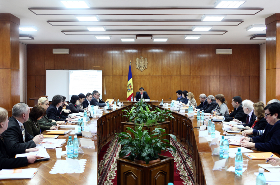 Viceprim-ministrul Mihai MOLDOVANU a prezidat şedinţa Comisiei Naţionale pentru Populaţie şi Dezvoltare | Comunicate de presă