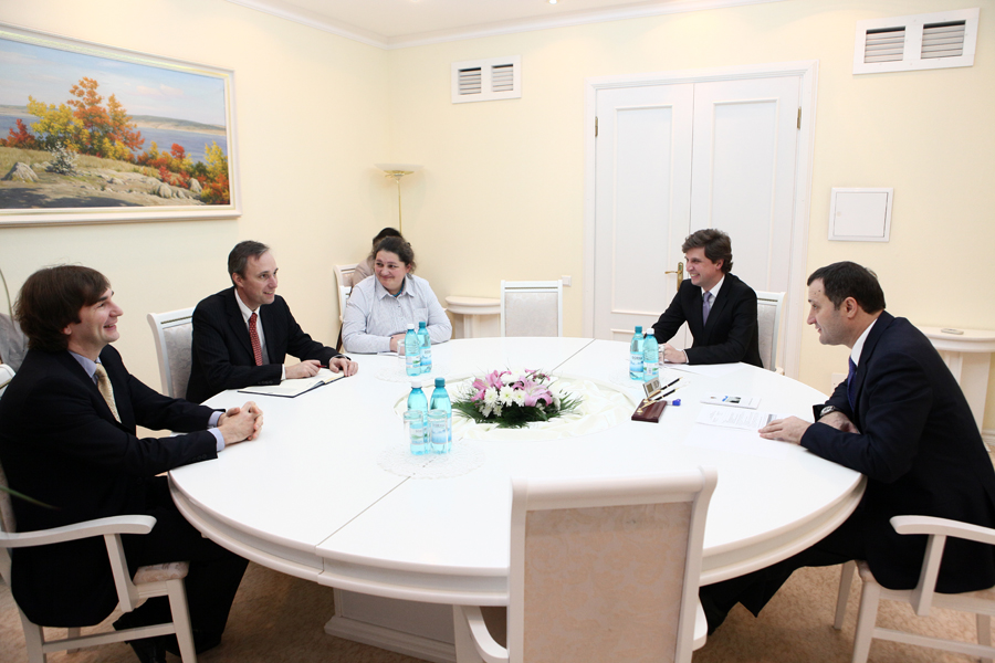 Prim-ministrul Vlad FILAT a avut astăzi o întrevedere cu Martin RAISER, Director pentru Ucraina, Belarus şi Moldova al Băncii Mondiale | Comunicate de presă