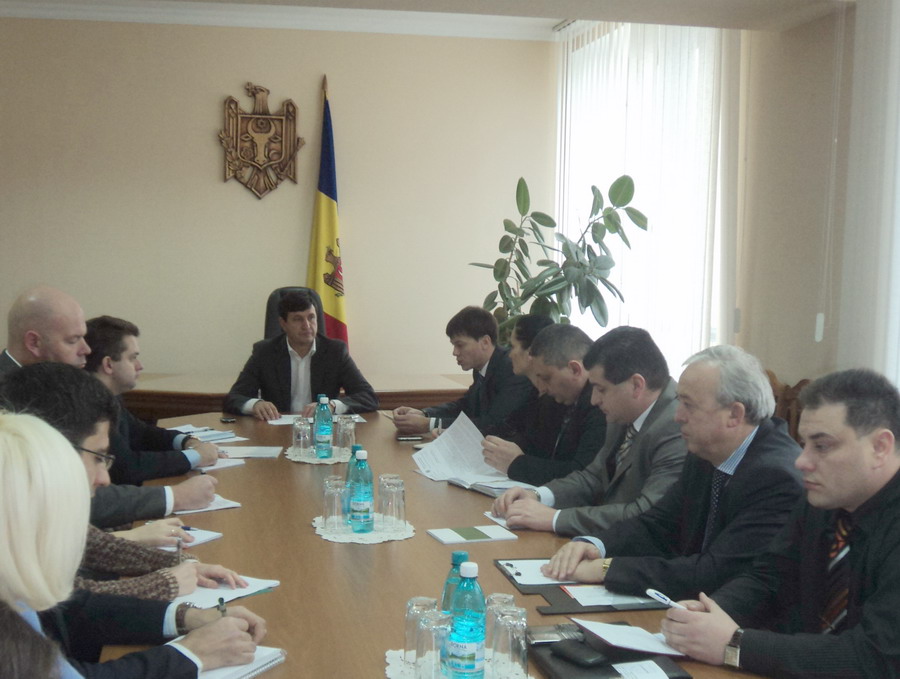 Viceprim-ministrul Mihai MOLDOVANU a prezizat astăzi o şedinţă de lucru în problema activităţii penitenciarelor pentru detenţia minorilor | Comunicate de presă