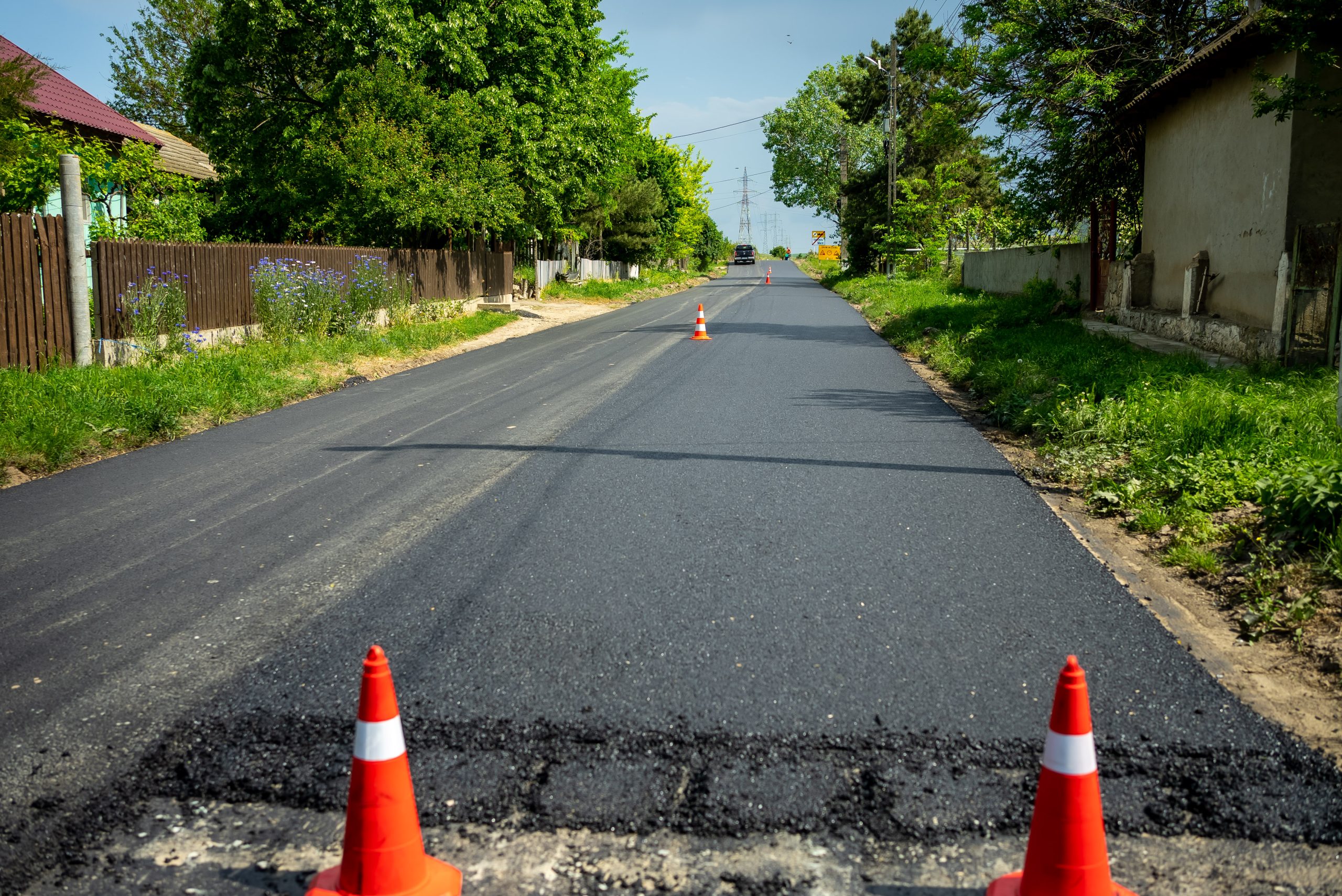 Începe modernizarea drumurilor din Comuna Stejaru