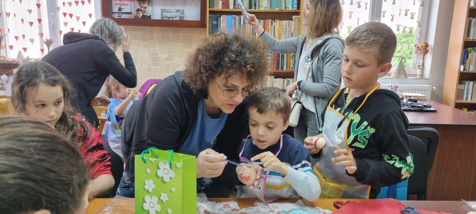 Asfaltări și activități pentru copiii comunei