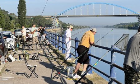 Medgidia: Concurs de pescuit de succes pe faleza Canalului Dunăre-Marea Neagră