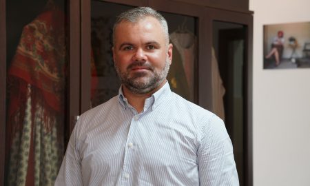 S-a întors din străinătate pentru a candida la primărie în comuna natală