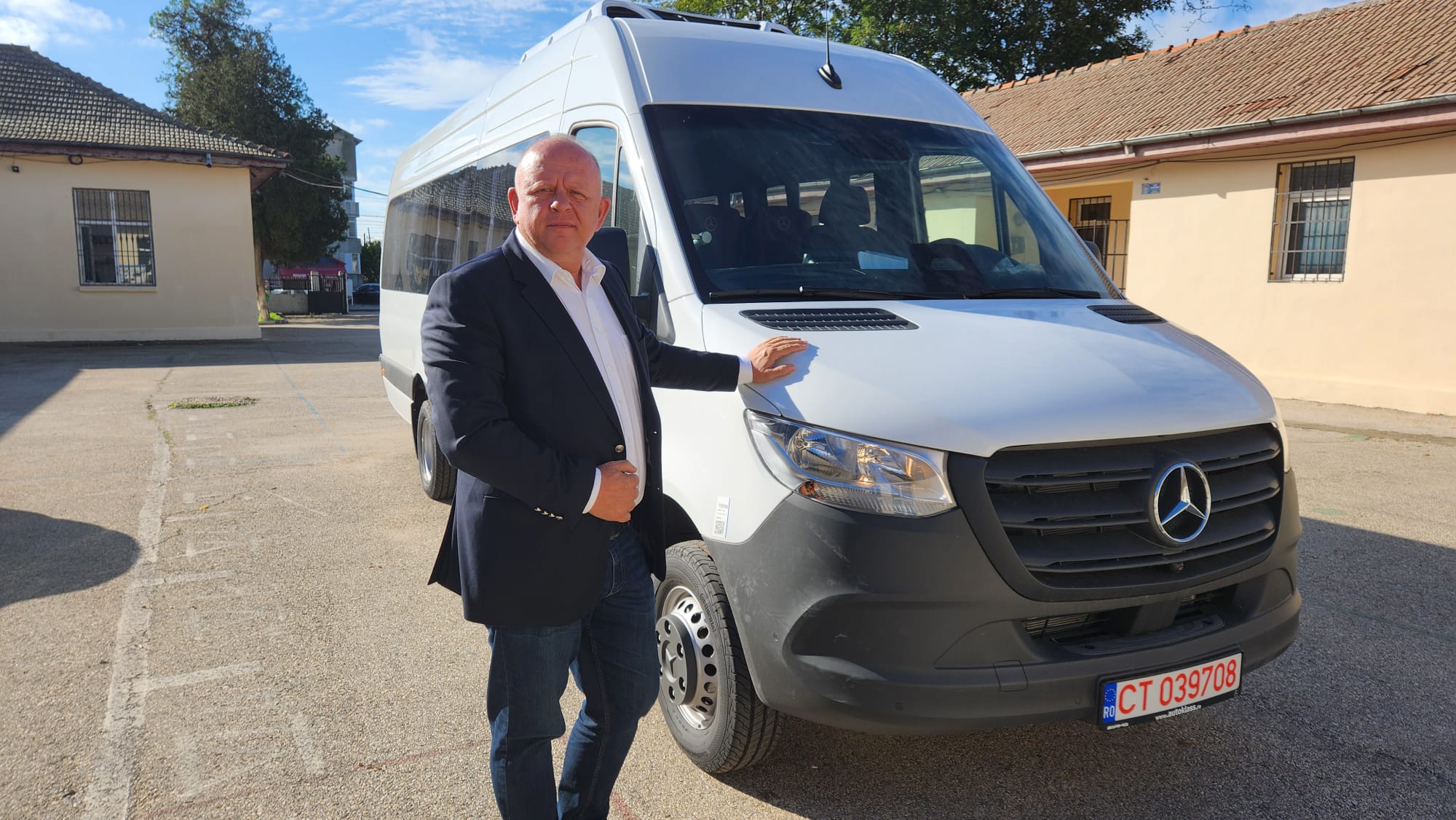 Primăria Agigea aduce un nou microbuz pentru transportul public local