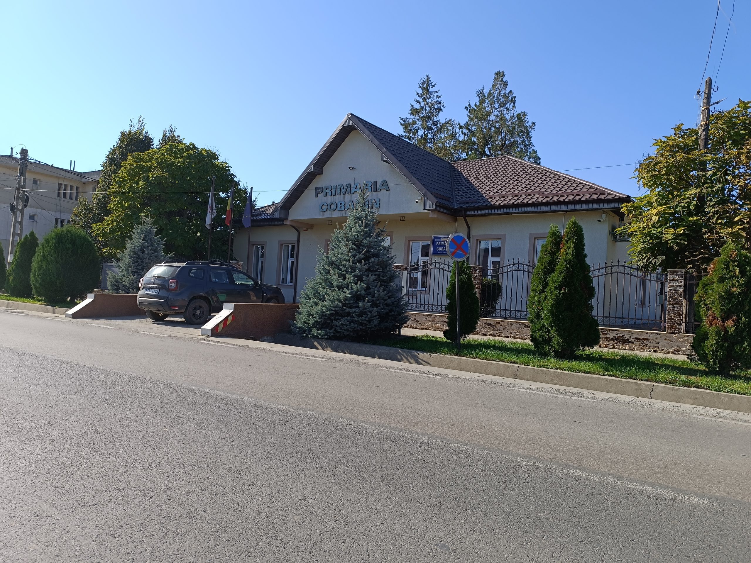 Contract pentru asfaltarea a încă două